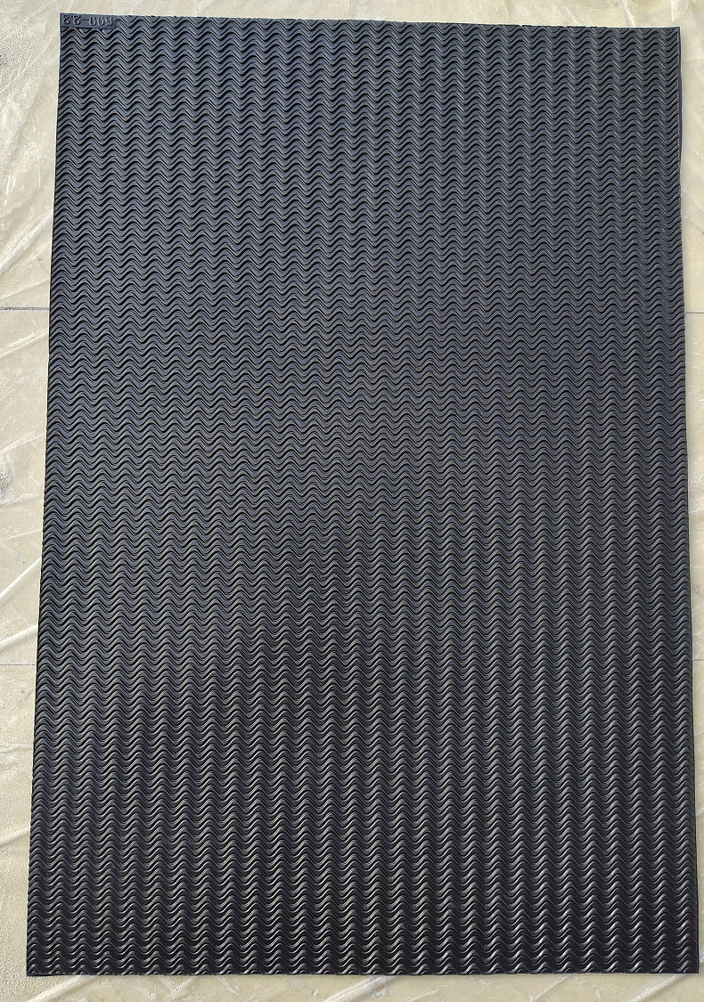 T599- Natural rubber sheet, wavy design, 570 x 380 * 2.2mm, black
